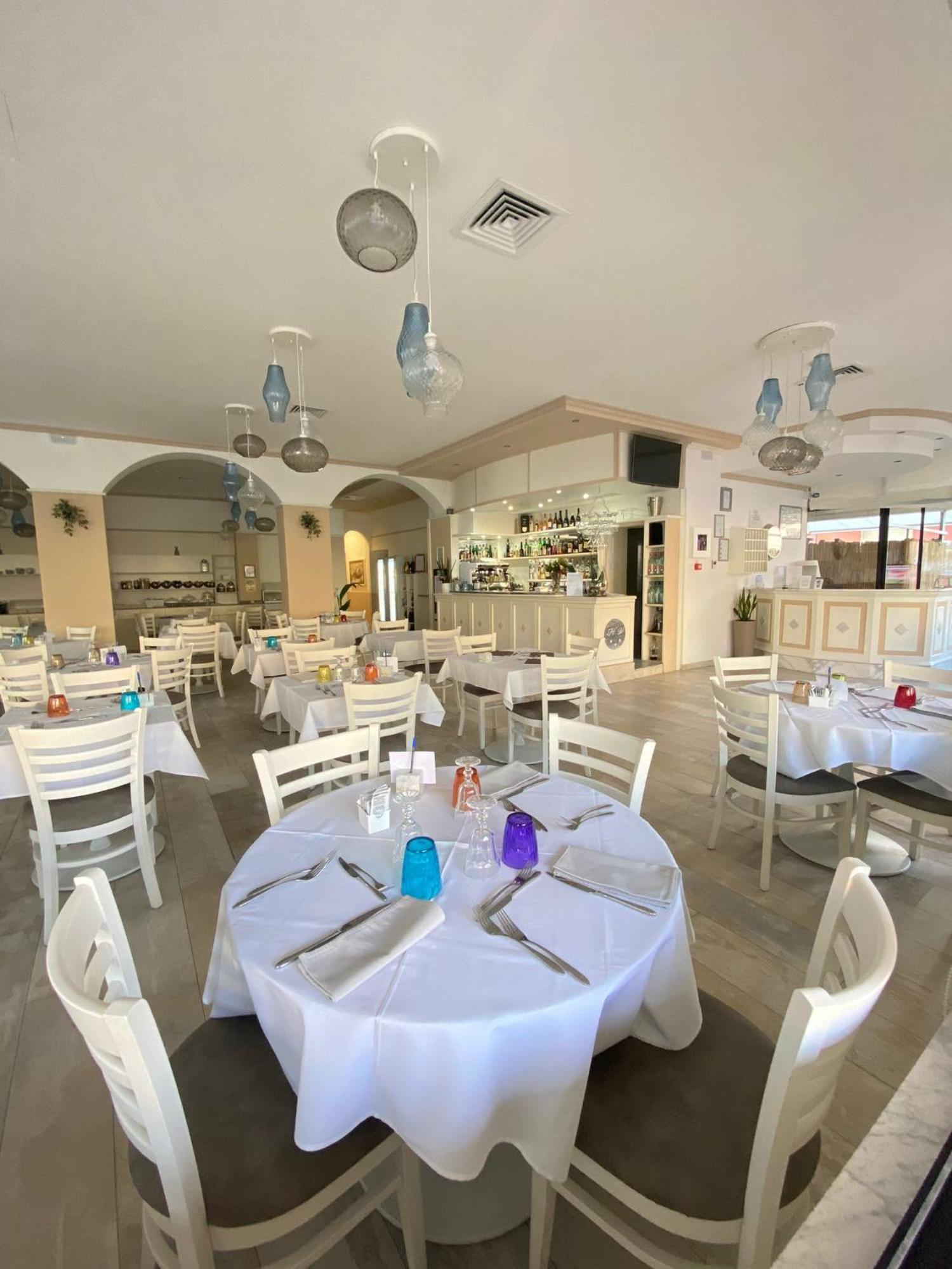 Hotel Virginia Marina di Massa Eksteriør bilde