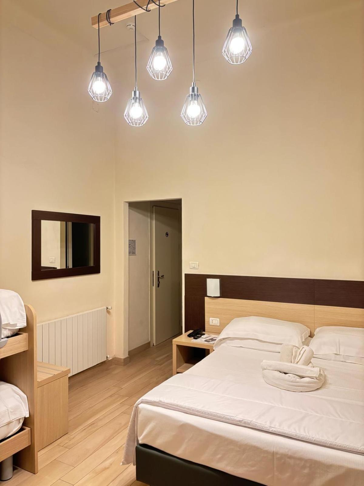 Hotel Virginia Marina di Massa Eksteriør bilde