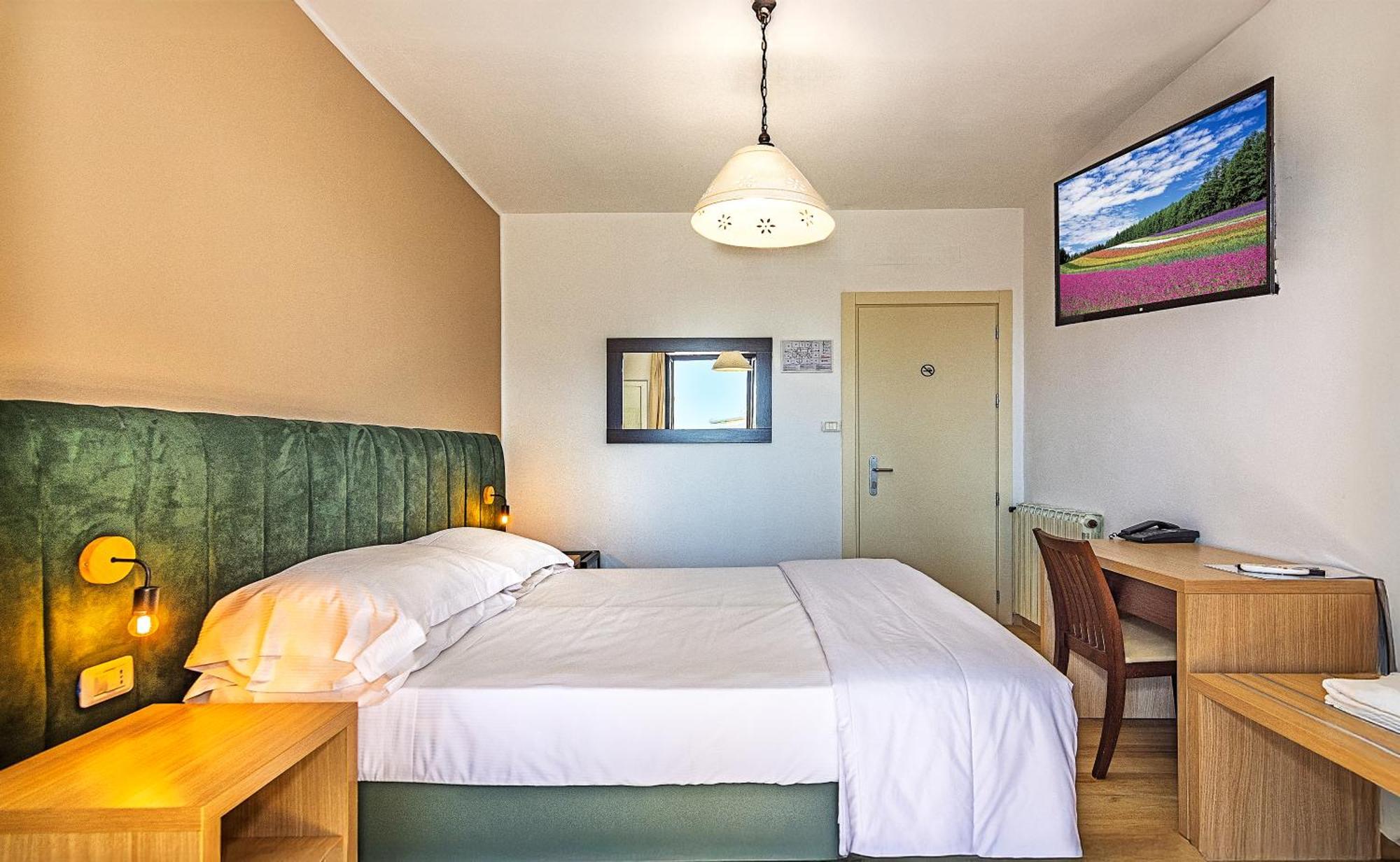 Hotel Virginia Marina di Massa Eksteriør bilde