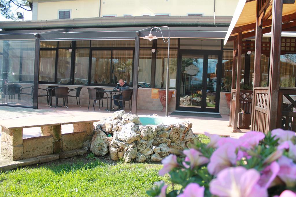 Hotel Virginia Marina di Massa Eksteriør bilde